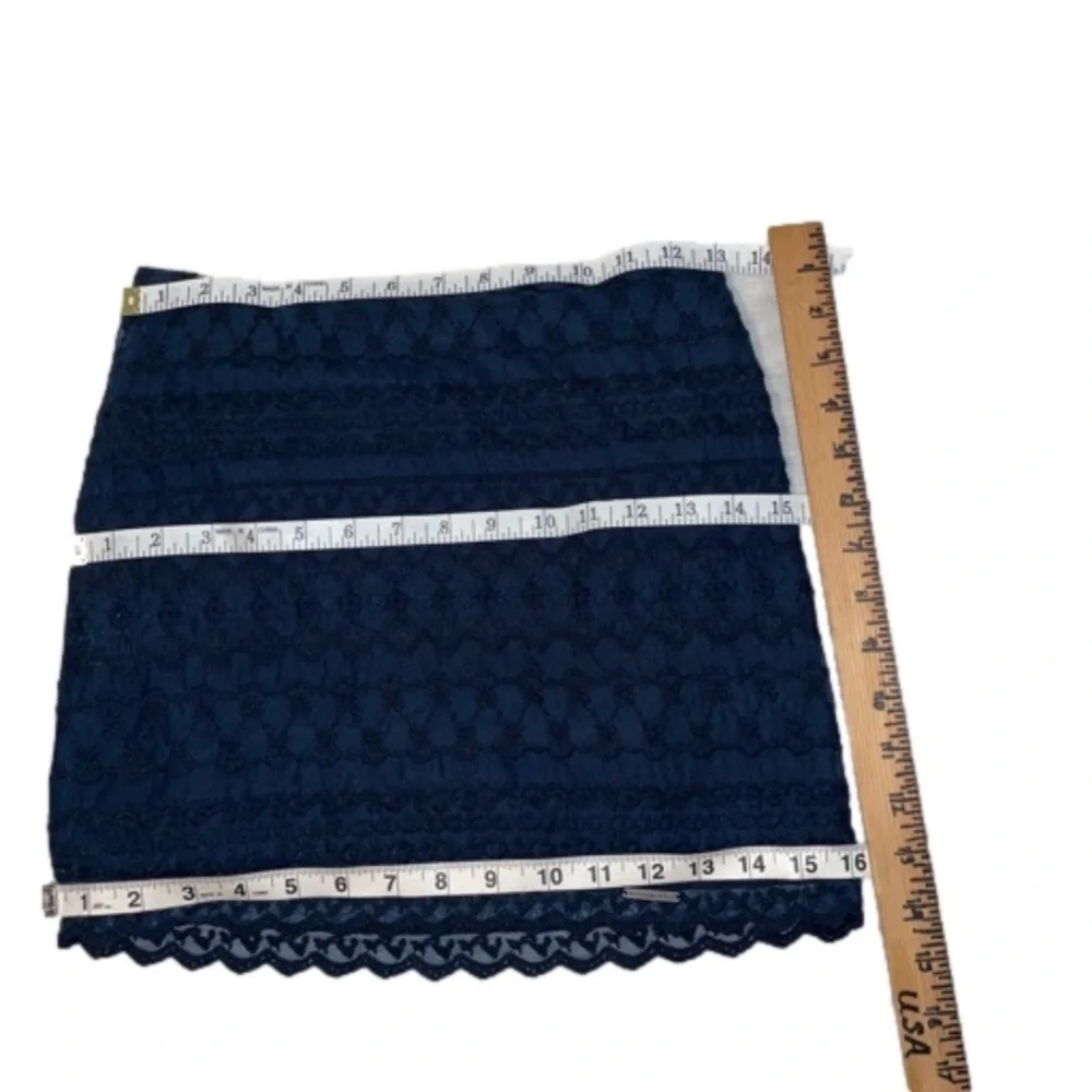 New Abercrombie & Fitch Lace embroidered Geometric Mesh Lined Mini Skirt Size 00
